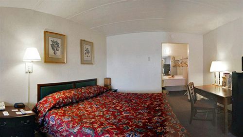 Western Hotel Hendersonville